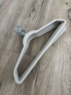 16 Non Slip Velvet coat Hangers Premium Heavy Heavy Duty Clothes Hangers