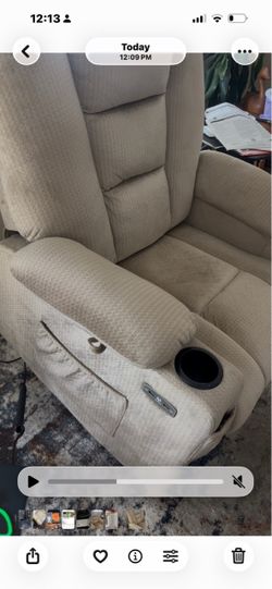 Power lift/ recliner chair