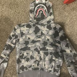 Bape Hoodie Size M