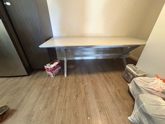 FREE dinning crate and barrel table _ Rancho San Diego