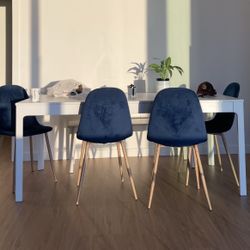 Extendable Dining Table (6-12 Seats)
