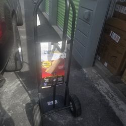 Milwaukee 800 lb. Capacity D-Handle Hand Truck