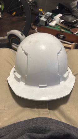 Milwaukee Hardhat-light use