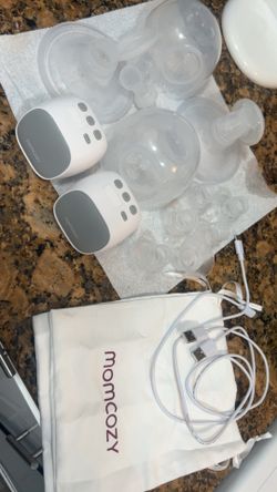 Momcozy wearable breast pump