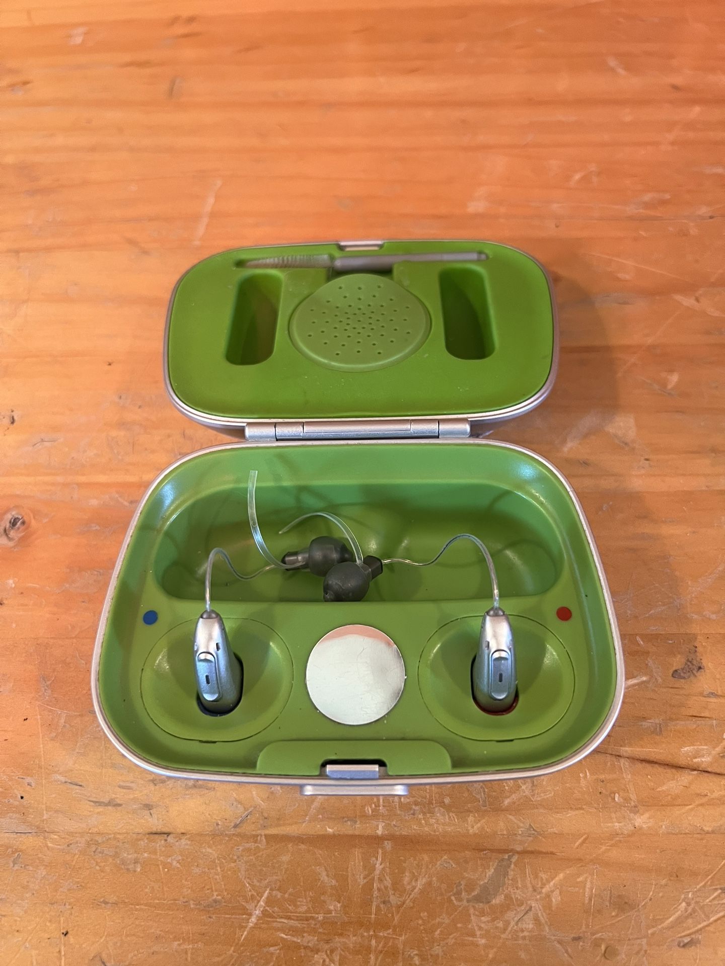 Phonak Audeo Paradise M90-R Hearing Aids W/Charging Case