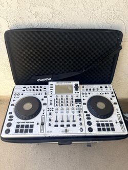 White Pioneer XDJ-XZ Dj Controller CDJ DJM Standalone