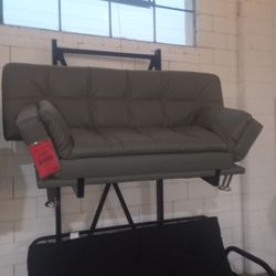 Nice Comfy Futon ( Ask For Jose)