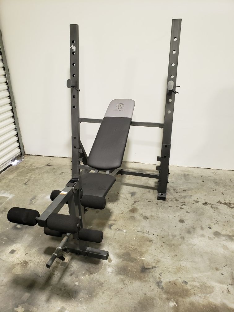 Golds Gym weight bench