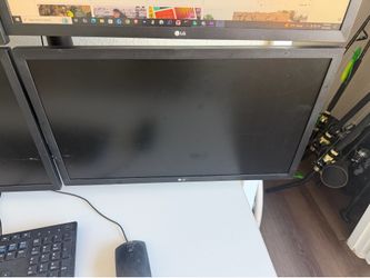 24” monitors