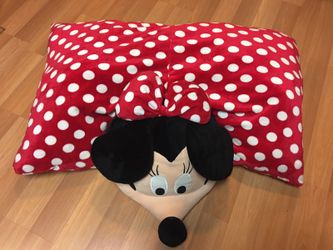 Giant Minnie pillow pet