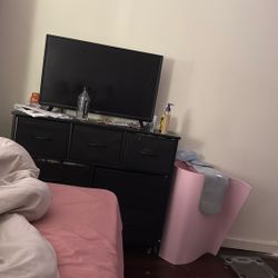 Selling Thia Tv And Storage Stand Together 