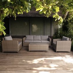 Brown 4pc Outdoor Seating Set - BRAND NEW