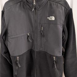 North Face Denali Size Medium 