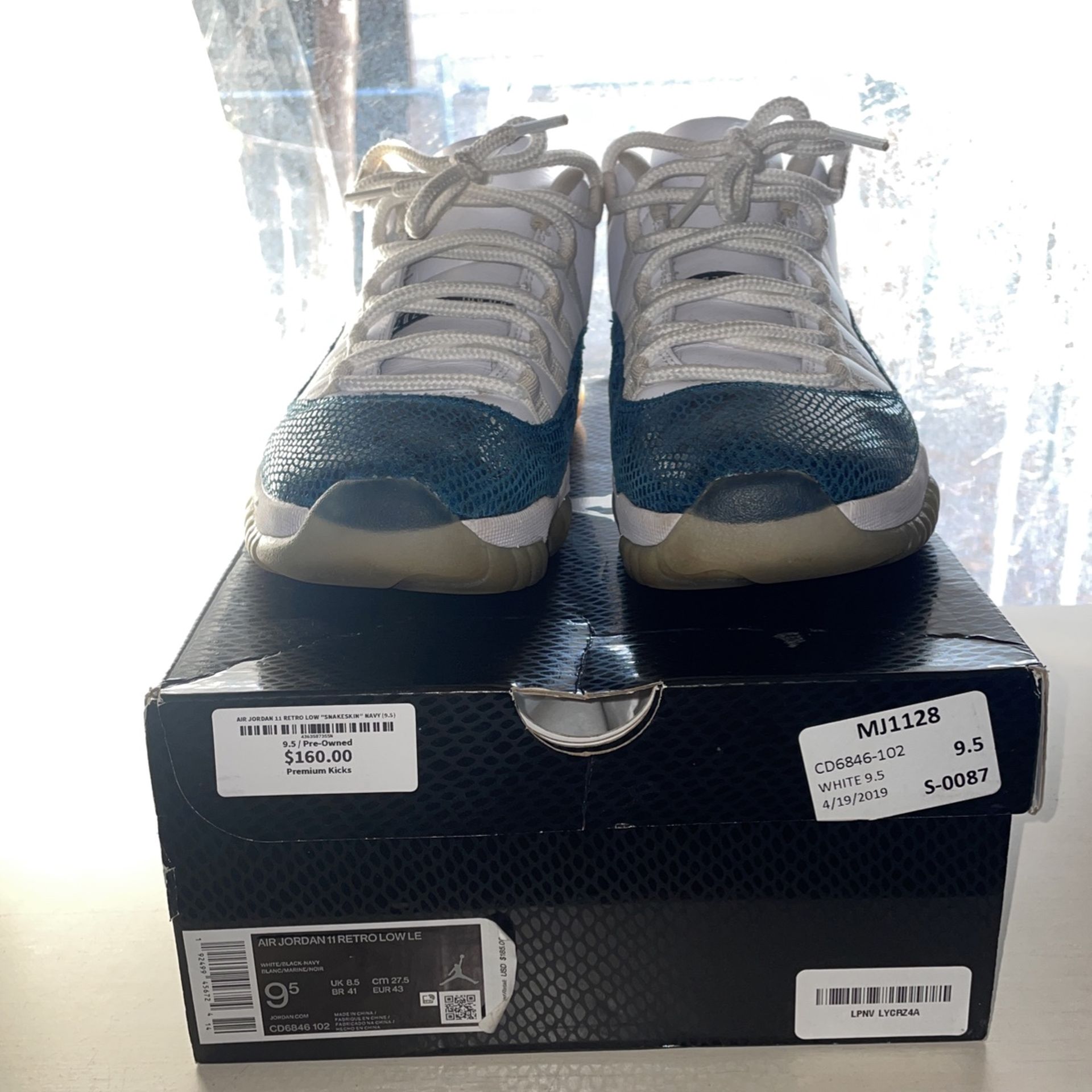 Jordan 11 Retro Low Navy Snake Skin Size