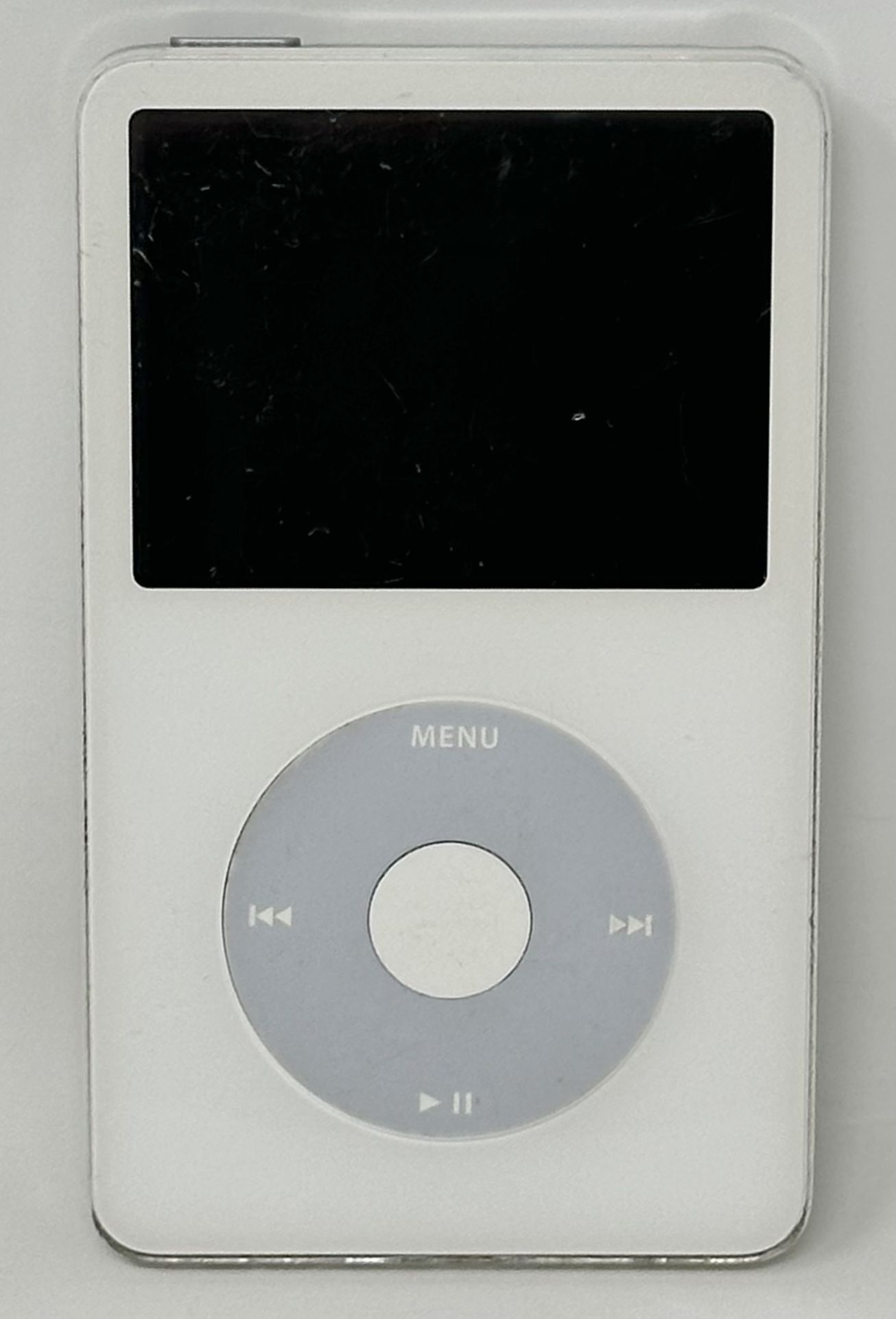 FOR PARTS/REPAIR Apple MA446LL iPod Classic 5th Generation 30GB - White - A1136