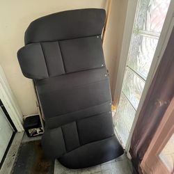 06-10 Dodge Charger/ Chrysler 300  Rear Seat