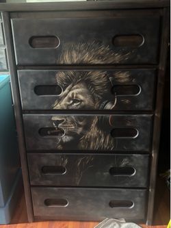 🎨 Custom Hand-Painted Lion Statement Dresser / Chest of Drawers