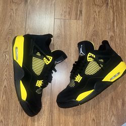 Thunder 4s size 12
