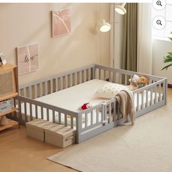 Zimtown Montessori Floor Bed Frame, Full Size Kids Toddler Bed with Fence and Door, Wooden Platform Bed,