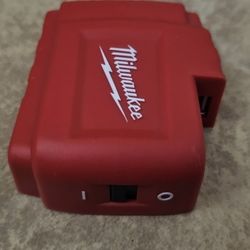 Milwaukee USB Charger 