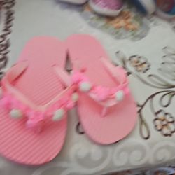 Girl's  flip flops