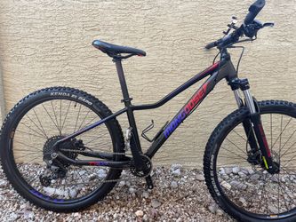 Mongoose Tyax Comp 27.5" Mountain Bike – Medium