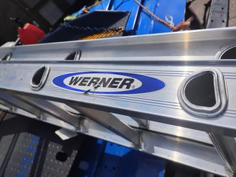 New condition Werner 28ft aluminum Extension$299