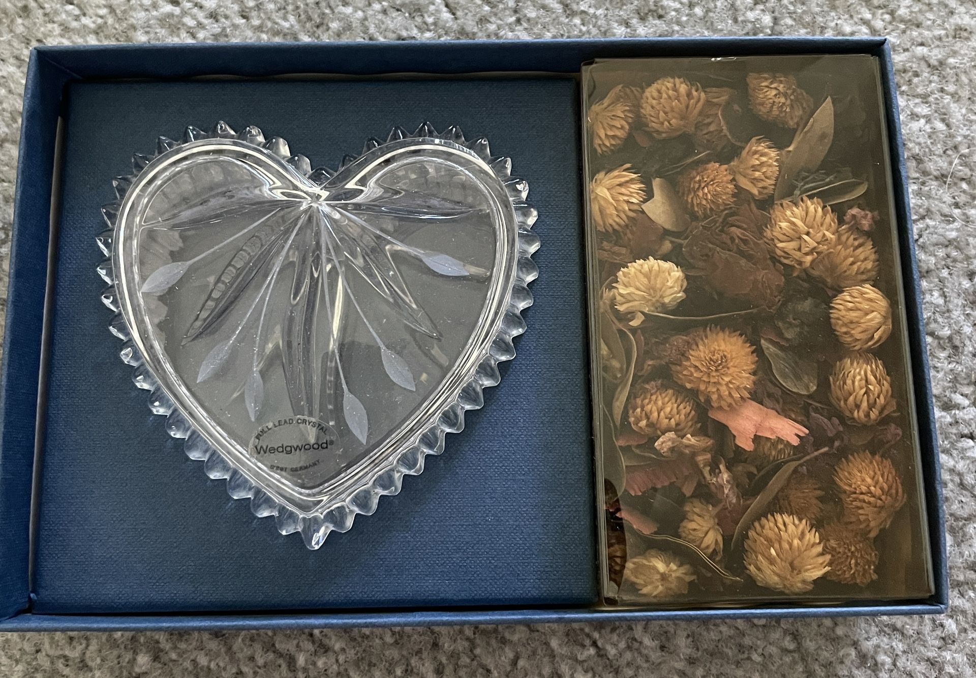 VTG Wedgwood Full Lead Crystal Heart Shaped Candy Dish With Lid & Potpourri 4"
