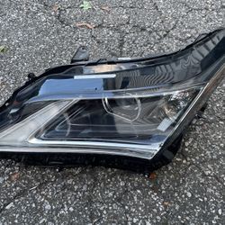 Lexus 2016 -19 driver’s side headlight