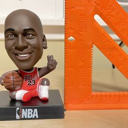 MICHAEL JORDAN BOBBLEHEAD / PHONE STAND 