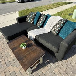 🛋️Couch with Chaise - Delivery Available 