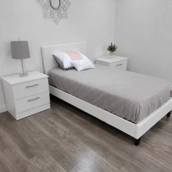 Twin Size Bedroom Set / Juegos de Dormitorio Tamaño Twin 