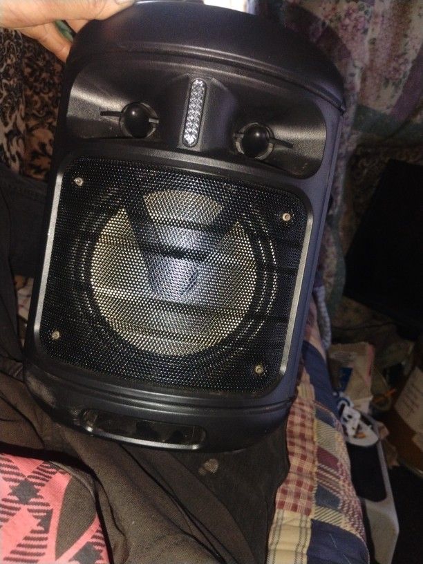 Quickcell Bluetooth Speaker 