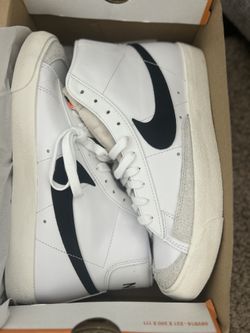 Woman's Nike Blazer Mid '77 Vintage