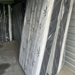 Twin Size Pillow Top Mattress 