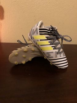 Adidas Messi kids Soccer cleats 11k