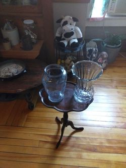 Two glass vases 9-in tall