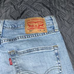 Selling These Levi’s  30$