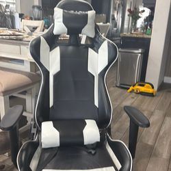 Game chair