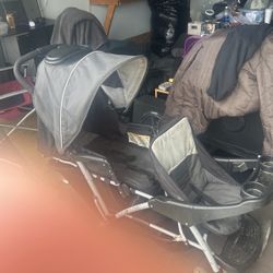 2 Seat Stroller 