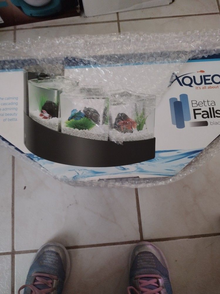 Brand New Never Opened Aqueon Betta Falls Fish Tank 