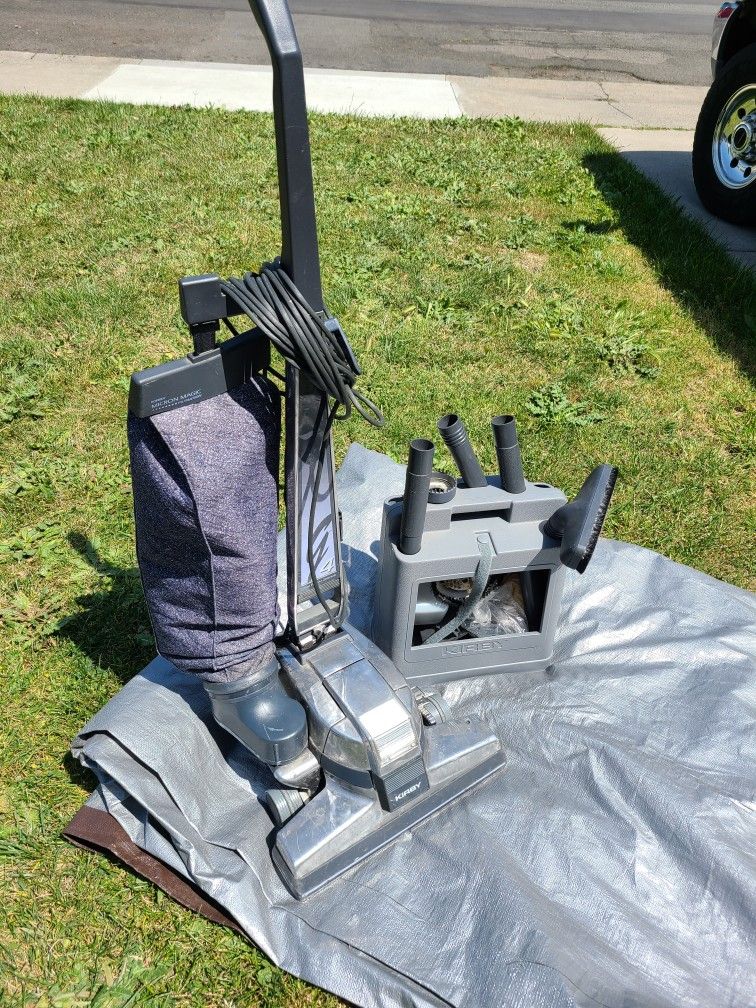 Kirby Vacuum Cleaner With Bags And Attachments