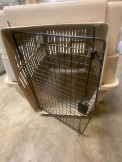 🐾 Durable Dog Crate / Dog House – Ready for a New Home 🐾