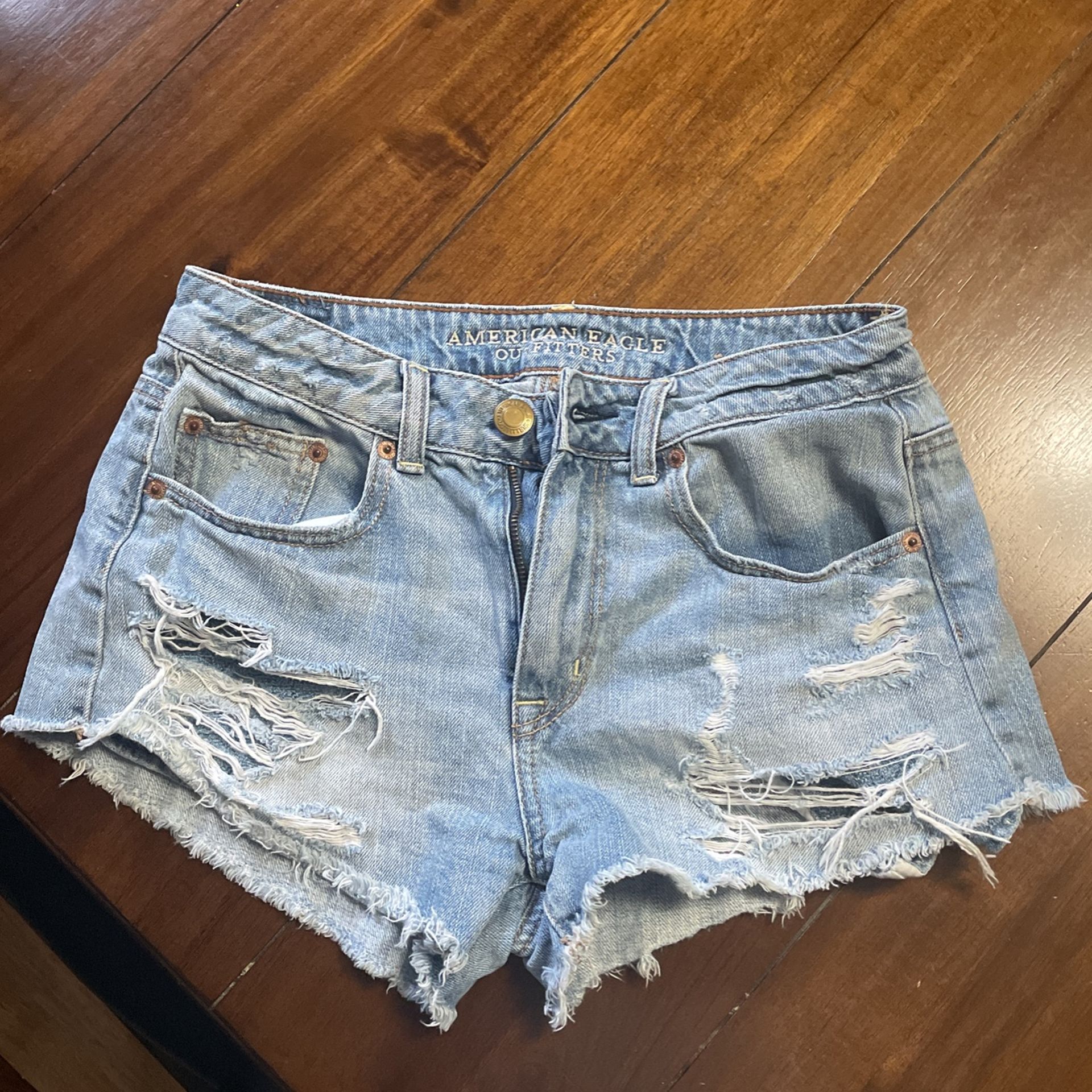 Women’s Shorts American Eagle Size 4