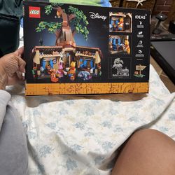 Winnie the Pooh treehouse Lego set