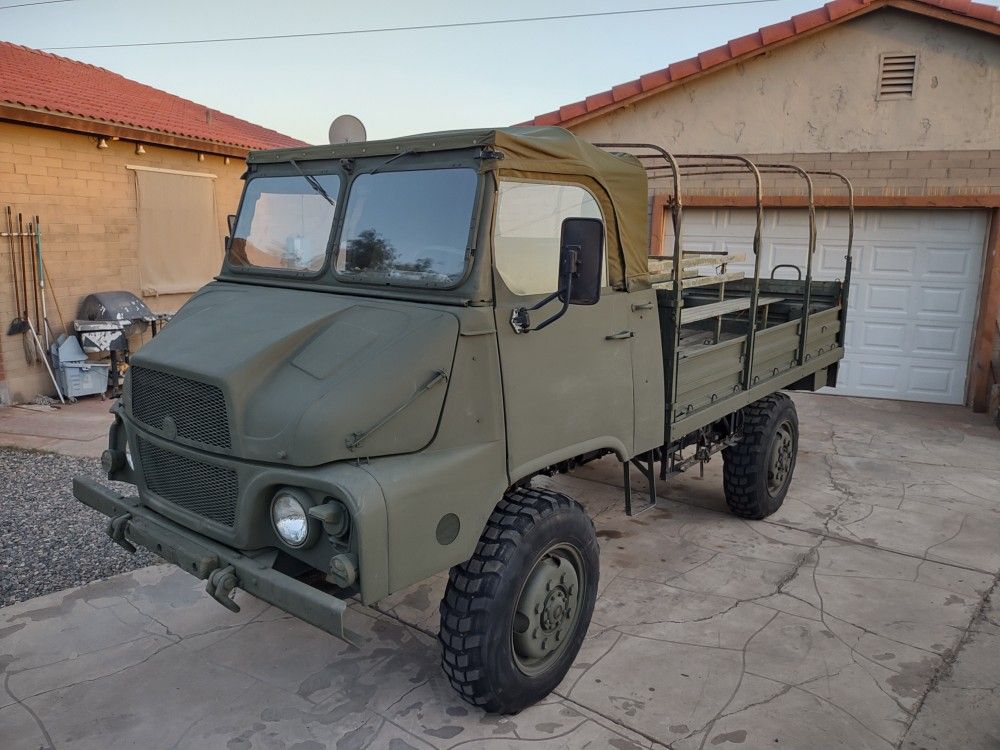 1965 Simca Sumb military truck
