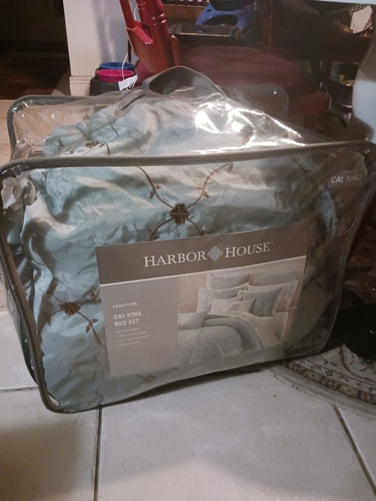 New Beautiful King Comforter Only 18 Firm Paid 139 Look My Post Tons Items