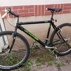 Vintage cannondale mountain cheap bike for sale