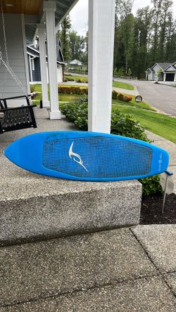 Wake surf board