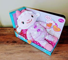 🐑💖Doc McStuffins Singing "Lambie"🐣😻